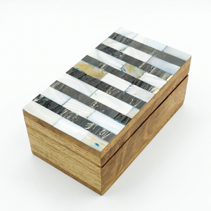 Caja de Almacenamiento Decorativa Hecha a Mano con Incrustaciones de Resina y Concha, Diseño de Rayas Blancas y Negras, OEM ODM Personalizada - Product Image 1
