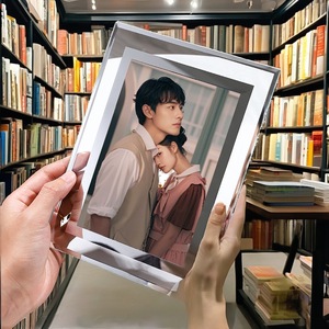 Cadre photo en acrylique transparent incassable et étanche, impression UV 4 couleurs, support de table horizontal autoportant, décoration moderne pour la maison - Product Image 2