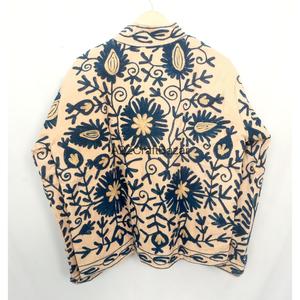 เสื้อแจ็คเก็ตคอตตอนปักลายคอตไรส์แบบไม่ทอ ระบายอากาศได้ดี เป็นมิตรกับสิ่งแวดล้อม แห้งเร็ว คุณภาพพรีเมียม ขายส่ง สำหรับฤดูใบไม้ผลิ ฤดูร้อน ฤดูหนาว - Product Image 6