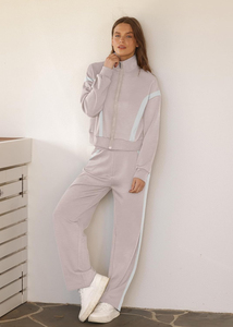 Conjuntos de Salón Blancos Albaricoque para Mujer 2025: Chándal de 2 Piezas, Sudadera y Pantalón de Chándal de Pierna Ancha, Conjunto a Juego - Product Image 2