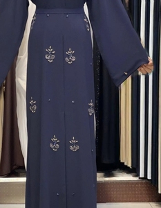 Abaya Tradicional Islámica Negra para Mujer, Estilo Saudí, de Poliéster Transpirable, Largo hasta el Tobillo, para Primavera, Venta al Por Mayor en Dubái - Product Image 2