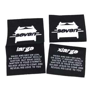 Etiquetas Tejidas Personalizadas con Pliegue Central, Etiquetas Tejidas Negras para Ropa - Product Image 6