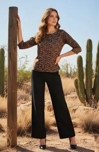 Haut fantaisie imprimé animalier pour femme en tissu crêpe, longueur normale, col rond, manches trois quarts, entièrement cousu, élégant pour les soirées - Product Image 5