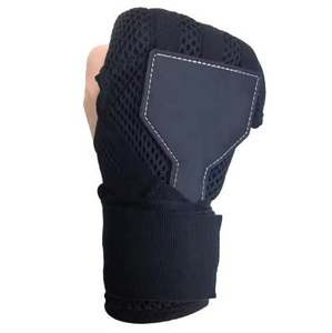 Guantes de Entrenamiento, Guantes de Boxeo con Soporte Elástico para Muñeca, Acolchado de Gel en los Nudillos, Fácil de Ajustar, Diseño de Talla Personalizada para Fitness - Product Image 3