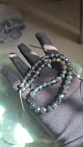 Perlas de moissanita verde negruzca de 6 a 7.5 mm con corte facetado para la elaboración de joyería - Product Image 3