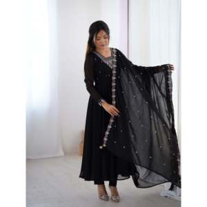 Vestido Anarkali de Fiesta en Poliéster Color Morado Talla S con Peent y Dupatta - Product Image 2