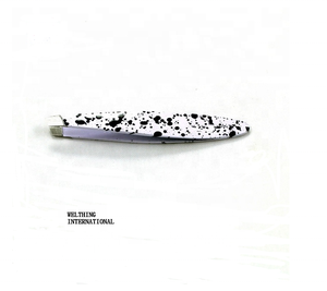 Mini pince à épiler pour sourcils en acier inoxydable à pointe inclinée, logo et emballage personnalisés - Product Image 1