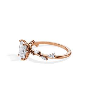 Bague de fiançailles en diamant taille princesse, or 14 carats, sertissage à griffes, style floral - Product Image 5