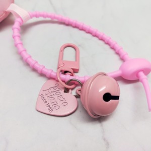 Adorables llaveros de peluche con forma de flor, un accesorio adorable para realzar tus bolsos o llaves. - Product Image 2