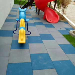 Baldosas de caucho para área de juegos al aire libre - Product Image 1