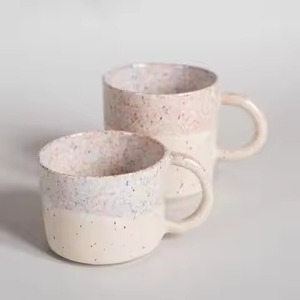 Tasse en céramique mignonne et compacte, très demandée, idéale pour servir de l'espresso, du cappuccino ou du latte - Product Image 2