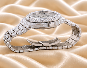 นาฬิกาควอตซ์หรูหราจาก Raj Gems ตัวเรือนสแตนเลสทรงกลมขนาด 41 มม. หน้าปัดอนาล็อก กระจกแซฟไฟร์ สายขนาด 20 มม. นาฬิกาแฟชั่นสำหรับทุกเพศ - Product Image 4