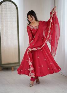 ชุดคุर्ตาปักลายชนเผ่าสำหรับผู้หญิง พร้อมกางเกงและผ้าคลุมไหล่ - Product Image 6