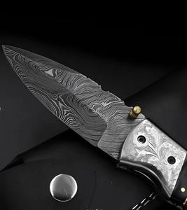 Cuchillo Utilitario de Acero de Damasco de Grado Industrial para Exteriores, con Bloqueo Interno de la Hoja, Mango Decorativo, Funda de Cuero, Personalizable OEM/ODM - Product Image 2