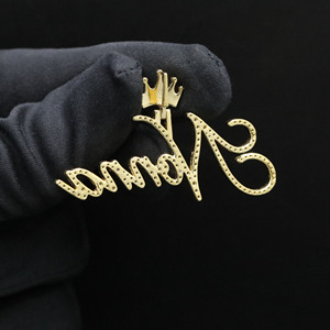 Colgante Nonna Crown, Chapado en Oro de 18K, Aleación con Diamantes, Corte Brillante Redondo, Estilo Hiphop, Joyería Unisex, Regalo - Product Image 2