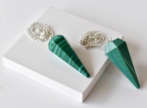 Péndulos Facetados de Malaquita Sintética de Color Verde de Primera Calidad al por Mayor, Piedra Preciosa Semipreciosa para Sanación Reiki - Product Image 3