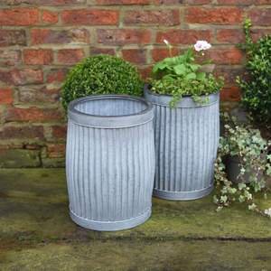 Jardinière décorative galvanisée pour patio, balcon et pelouse, offrant un aspect élégant - Product Image 4