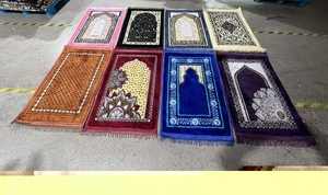 Traditional Handmade Chenille Fabric Prayer Rugs Elegant Woven Patterns Soft Foldable for Home Decor Meditation Spiritual Use - Product Image 2