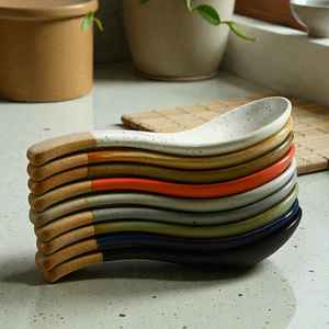 Cuillères à soupe ramen en porcelaine bleue dégradée, couleur personnalisée, style classique japonais, cuillère asiatique pour nouilles, design classique par UO - Product Image 4