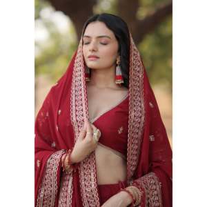 Trending Fully Flared Georgette Lehenga Choli en granate con vestidos de noche bordados - Product Image 2