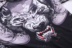 เสื้อแรชการ์ดแขนยาวสำหรับผู้ชาย พิมพ์ลายหมาป่า ซับลิเมชั่น แห้งเร็ว สีดำ แดง ขาว - Product Image 5