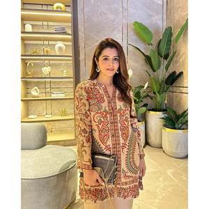 ชุดเซ็ตพิมพ์ลายดิจิทัลสวยงามสำหรับงานปาร์ตี้ เอวสูง ดีไซน์ทันสมัย - Product Image 4