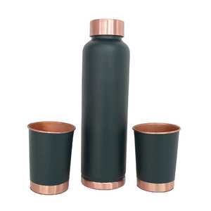 Bouteille d'eau en cuivre noir mat avec deux verres assortis, ensemble de vaisselle réutilisable pour la maison, le bureau, les voyages, cadeaux d'entreprise - Product Image 1