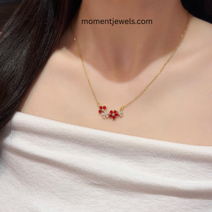สร้อยคอจี้รูปดอกไม้ประดับเพทายสีแดงเงินแท้ 925 ชุบทอง พร้อมสายโซ่สำหรับผู้หญิง ของขวัญสำหรับงานแต่งงาน - Product Image 6