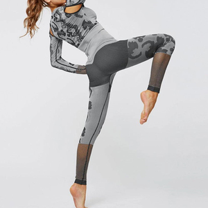 Fashion New Trends Custom logo Women Active Wear Fitness Yoga Set Beauty Back Bra Hip Lifting Shorts Workout Sports Set - Product Image 4