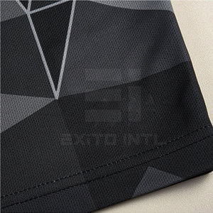 Camiseta de Fútbol Geométrica Negra para Hombre, Camiseta de Fútbol Sublimada de Poliéster con Gráfico de León, Conjunto de Entrenamiento con Cuello Redondo y Manga Corta - Product Image 5