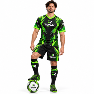 Tenue de football, vêtements de sport, 100% polyester, meilleure qualité, manches courtes pour hommes, tissu en maille respirant, couleurs tendance, logo du fournisseur - Product Image 3