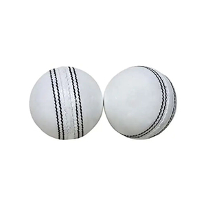 Pelota de Cricket Blanca de Cuero Cosida a Mano para Uso Profesional, Pelota de Cricket Blanca Dura de Fabricación Nueva, Exportador Pakistaní - Product Image 3
