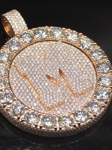 Colgante Giratorio Personalizado con Inicial de 2 Pulgadas, Letra Giratoria con Incrustaciones de Moissanita VVS1, Oro Rosa y Plata, Estilo Hip Hop, Proveedor Mayorista - Product Image 4