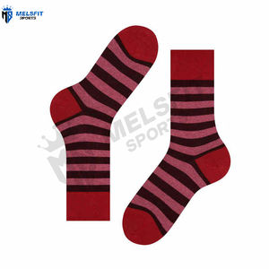 Chaussettes de football personnalisables écologiques de qualité supérieure, respirantes, antidérapantes et anti-humidité pour adultes - Product Image 4
