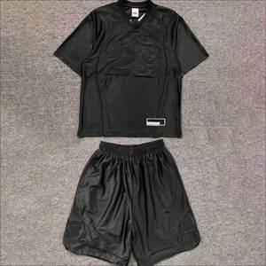 Ensemble deux pièces streetwear pour homme, tricoté et brodé sur mesure, en polyester et coton respirant, col rond, tissu épais, couleur unie, été - Product Image 2