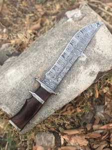 Couteau Bowie de camping personnalisé fait main, pointe clip, acier Damas, épaisseur de lame 3 mm, manche en bois non réglable, cuir - Product Image 6