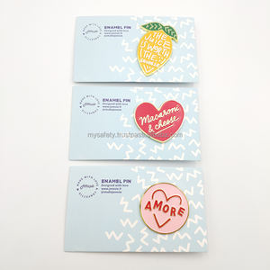 Épingles à revers promotionnelles écologiques personnalisées à faible MOQ, en métal vintage, avec paillettes et impression sérigraphique - Product Image 1