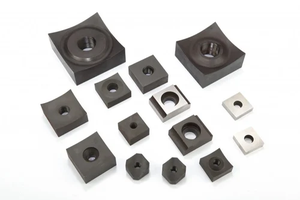 Couteau de broyeur en acier allié à haute résistance à l'usure, pièce de rechange pour broyeur à rotor à axe unique et gestion des déchets industriels - Product Image 4
