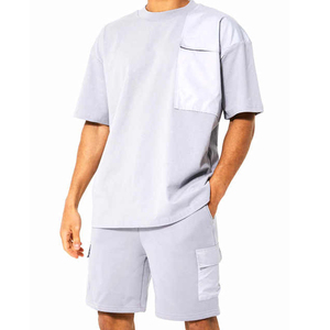 Ensemble court personnalisé en gros – Dernier design, ensemble deux pièces en coton (t-shirt et short) pour homme avec poches – Collection été - Product Image 3