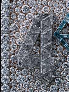 Colgante Personalizado Estilo Hiphop con Incrustaciones de Diamantes Moissanita, Plata 925 con Acabado en Oro Blanco de 14K, con Logotipo y Número, para Regalo - Product Image 4