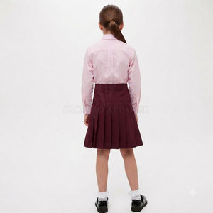 Ensemble uniforme scolaire pour enfants, directement de l'usine, avec matériaux de qualité supérieure, couleurs scolaires personnalisées et service de broderie. - Product Image 4