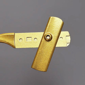 Navaja de Afeitar Recta de Acero Inoxidable Color Dorado Premium con Logotipo Personalizado para Afeitado Profesional - Product Image 2