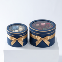 Boîte à chapeau ronde de luxe personnalisée avec fenêtre transparente en PVC, boîte cadeau ronde haut de gamme avec ruban doré pour l'affichage de roses préservées