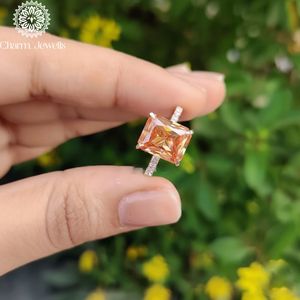 แหวนหมั้นทรงคลาสสิกประดับเพชรโมอิสซาไนต์ทรงคุชชั่น ยี่ห้อ Charm ตัวเรือนเงิน รับรองโดย IGI สำหรับผู้หญิง แบบฝังเพชรแบบ Prong Set - Product Image 4