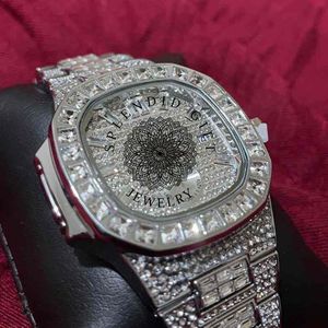 Splendide montre de luxe en diamant, boîtier en argent et saphir, mouvement à quartz analogique ETA 28 mm, étanche 10 m, idéale comme cadeau. - Product Image 2