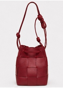 Sac seau Gravs en cuir véritable bordeaux, moderne, doux, tendance, pour femme, avec bandoulière réglable, léger, durable, luxueux, grand format - Product Image 2