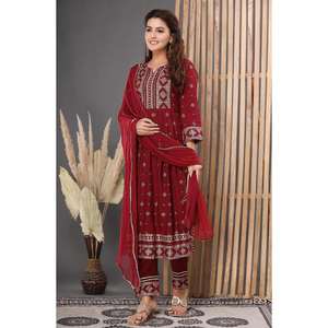 PANTALON HAUT DE TRAVAIL IMPRIMÉ EN RAYON FANTAISIE AVEC DUPATTA MARRON - Product Image 1