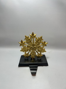 Soporte de Chimenea Moderno de Aluminio Dorado con Diseño de Ángel para Calcetines Navideños, Ganchos Geométricos para Decoración de Hogar y Chimenea, OEM - Product Image 5