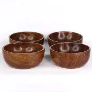 Bol en bois écologique, artisanal, en bois massif, pour servir des salades et des fruits - Product Image 6