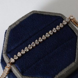 Bracelet tennis cœur en diamant certifié de laboratoire en or massif, bracelet de mariage délicat en or pour anniversaire - Product Image 2